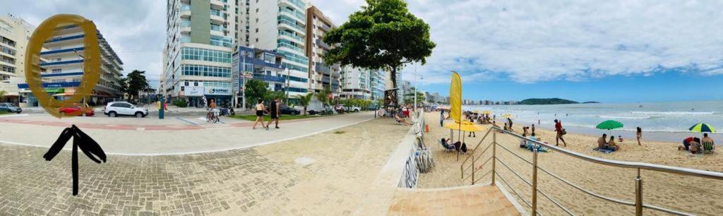 Apartamento Vista Mar 209 - 2 Quartos - Praia Do Morro - Predio Frente Mar - Varanda Com Vista Mar - Elevador - Atravessou A Avenida, Ja Esta Na Praia - Com Garagem - Internet Guarapari Eksteriør billede